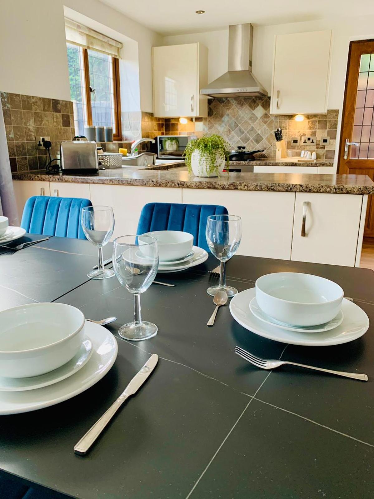 3Br House Ossett-Wakefield, Free Parking 3 Cars Wi Fi Long Stays Bagian luar foto