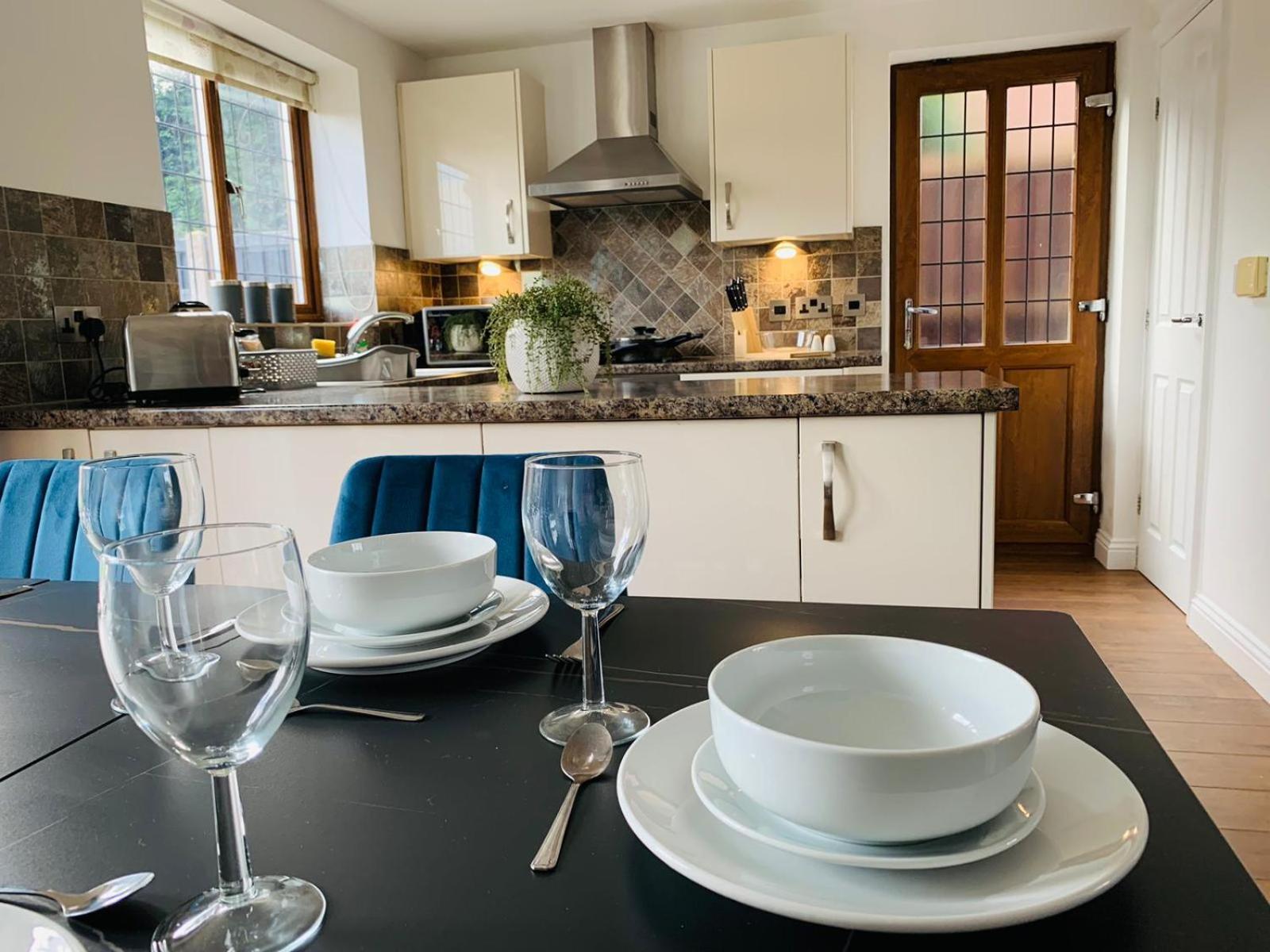 3Br House Ossett-Wakefield, Free Parking 3 Cars Wi Fi Long Stays Bagian luar foto